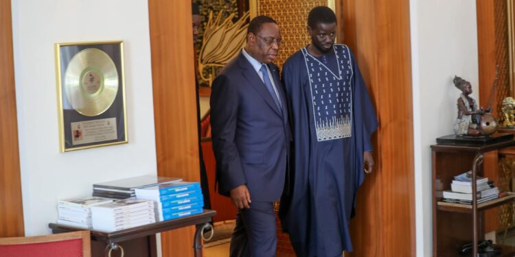 Palais : Macky Sall a reçu le président Bassirou Diomaye Faye ce Jeudi (photos)