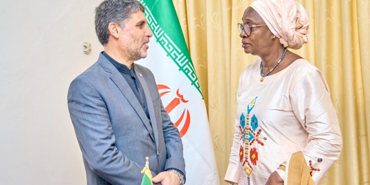 DÉCÈS DU PRESIDENT IRANIEN RAÏSSI : Le ministre de l’Intégration africaine présente les condoléances du gouvernement