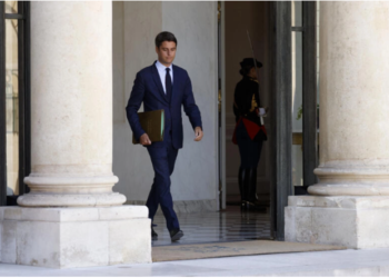 France : Emmanuel Macron confirme la démission du gouvernement