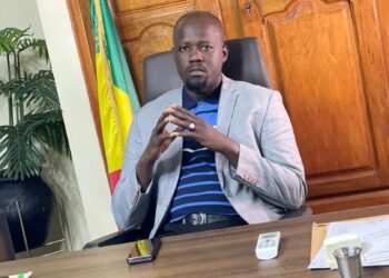 DECLARATION :  Il en hâble trop et infeste des stipulations labyrinthiques