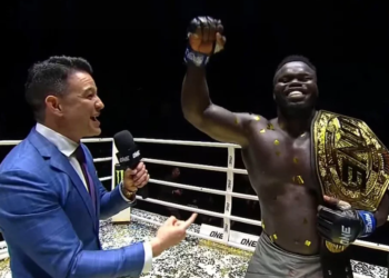 Oumar Kane « Reug Reug » sacré Champion du monde des poids lourds ONE Championship après un combat épique contre Anatoly Malykhin !