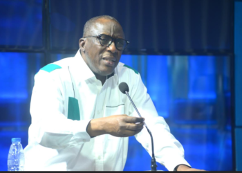 CHEIKH OUMAR ANNE SUR LE TRIOMPHE DE PASTEF AUX LÉGISLATIVES : « C’est une confirmation au rabais de la victoire de Diomaye »