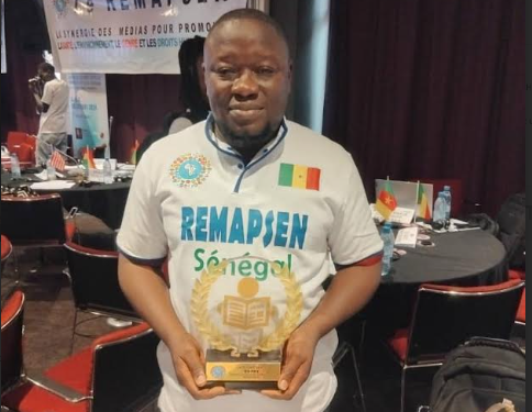 SENSIBILISATION SUR LES QUESTIONS DE SANTÉ/ PRESSE ÉCRITE : Idrissa Niassy, journaliste à  Lii quotidien Lauréat du 1er prix pour la 2e fois consécutive 