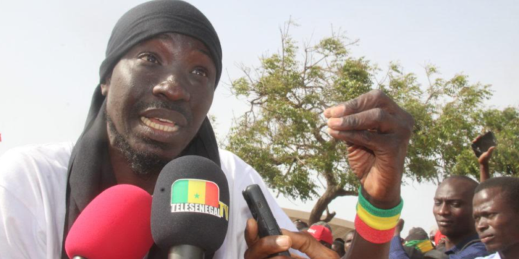 ASSEMBLÉE NATIONALE : Karim Xrum Xax arrêté devant les grilles