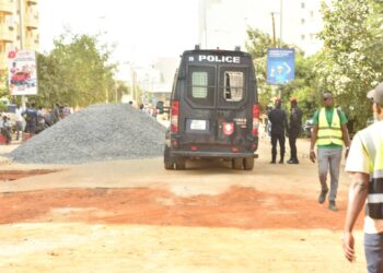 Visite de chantier à la cité Keur Gorgui : La police barre la route à Barthelemy Dias (photos)