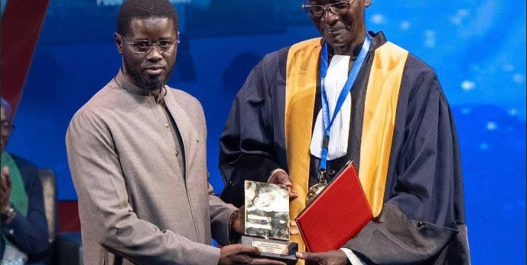 EDUCATION – GRAND PRIX DU CHEF DE L’ÉTAT POUR L’ENSEIGNANT : Bara Mbengue, lauréat de l’édition 2025