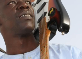 DÉCÈS DE JIMMY MBAYE, GUITARISTE DU SUPER ETOILE DE DAKAR : L’ultime hommage à un virtuose de la musique sénégalaise 