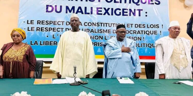 DISSOLUTION DES PARTIS POLITIQUES AU MALI : Amnesty International invite les autorités à abandonner cette proposition alarmante