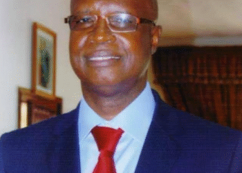 PR KALIDOU DIALLO, ANCIEN MINISTRE DE L’EDUCATION NATIONALE SUR LA SUPPRESSION DE L’ENTRÉE EN 6E : « (…) ce n’est l’application des lois d’orientation de 1991 et 2004 d’il y a 34 et 21 ans »