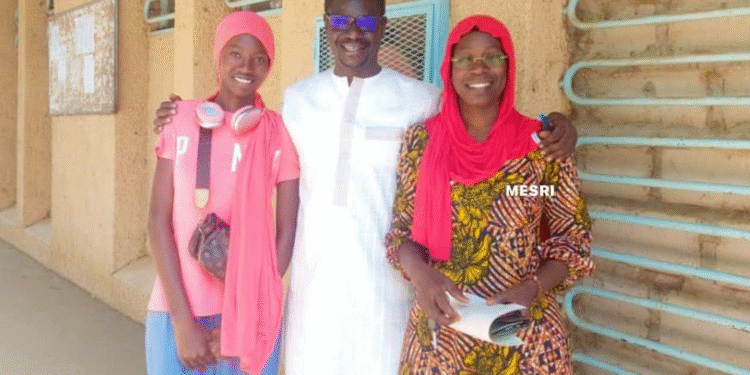 DIOURBEL : Une femme de 49 ans et sa fille réussissent BAC ensemble !