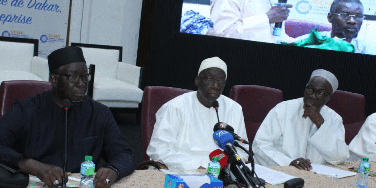 ENVIRONNEMENT JURIDIQUE DES ENTITÉS DU SECTEUR PARAPUBLIC ET CODE DE BONNE GOUVERNANCE : Les élus de l’institution consulaire en renforcement de capacités