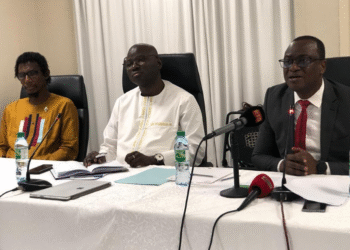 LEADERSHIP DANS LE SECTEUR PUBLIC EN AFRIQUE : De hauts fonctionnaires africains de la première cohorte reçoivent leur parchemin