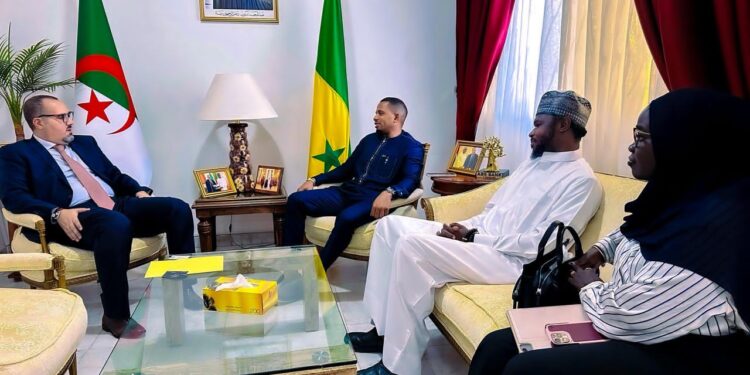 Cheikh Baba Diallo facilite une nouvelle coopération bilatérale entre la Gambie et l’Algérie