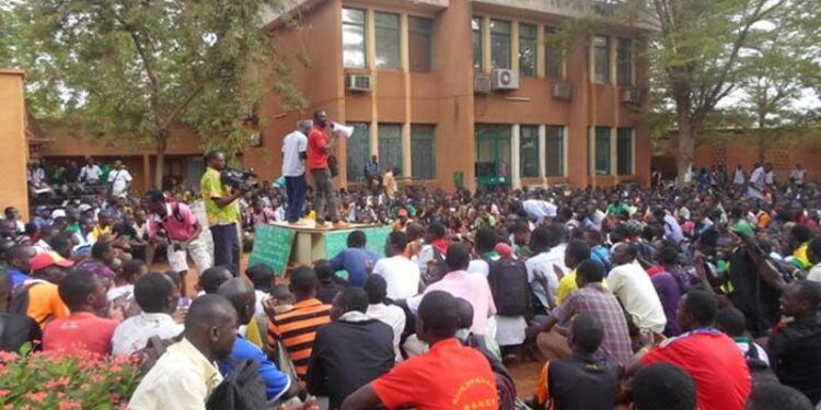 SITUATION DÉLÉTÈRE DANS LES UNIVERSITÉS DU PAYS : L’Association «Yaayou Étudiants Yi» appelle à la responsabilité de chacun