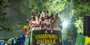 Revivez e images la parade des Lions du Sénégal