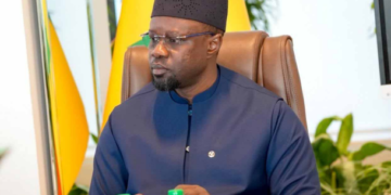 UNE ENVELOPPE DE 200 millions de F CFA, DENRÉES ALIMENTAIRE, …: Ousmane Sonko au chevet des familles des supporters détenus au Maroc !