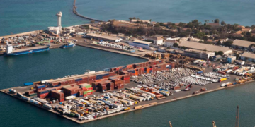 GAZ À EFFET DE SERRE (GES) DANS LES PORTS SELON LA BANQUE MONDIALE : « Entre 70 et 100% des émissions proviennent des navires entrants et sortants »     