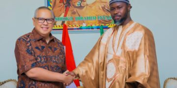 Sénégal – Indonésie : Une rencontre historique entre Cheikh Baba et l’Ambassadeur Ardian Wicaksono à Médina Baye Kabatoki