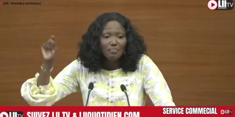 Anta Babar Ngom aux députés de l&rsquo;opposition : « Vous etes incohérents, suspects et louches… »