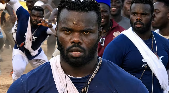 LUTTE : Reug Reug terrasse Boy Niang et signe son retour dans l’Arène !
