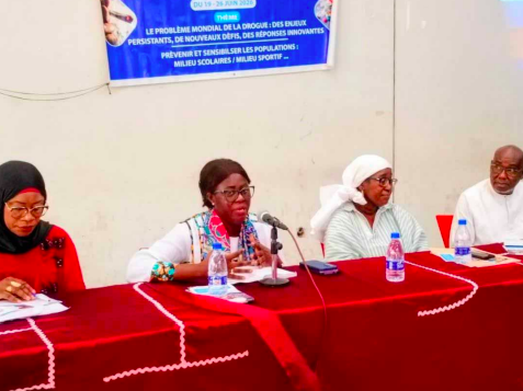 FÉMINISATION DE LA DROGUE AU SÉNÉGAL : Le Commissaire Fatou Doumbia invite les élèves à fuir les mauvaises fréquentations
