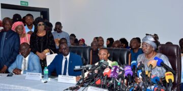 FONDS POLITIQUES : Mimi cogne sur Sonko