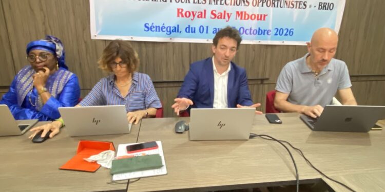 ÉLIMINATION DU VIH : Le paradoxe des patients encore pris en charge à un stade avancé