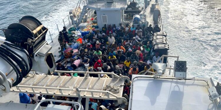 PIROGUE INTERCEPTÉE EN GAMBIE : 180 Sénégalais parmi les 222 migrants arrêtés, un suspect en détention
