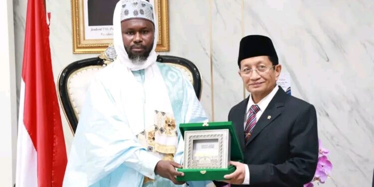 Indonésie : Cheikh Baba Diallo a été reçu par le ministre des Affaires religieuses, le professeur K.H. Nasaruddin Umar.