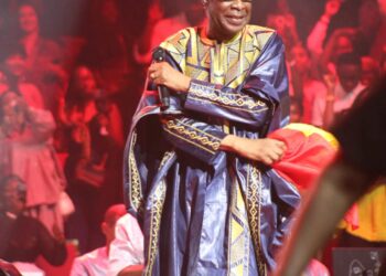MALGRÉ LES MANIFESTATIONS A PARIS : Un « spectacle spectaculaire », selon Youssou Ndour