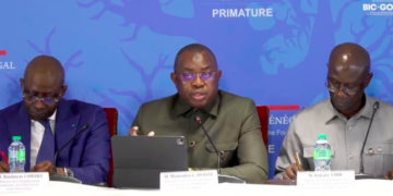 MENACE DE GRÈVE GÉNÉRALE LES 21, 22 ET 23 OCTOBRE : Le gouvernement mêle dialogue, moratoire et mise en garde